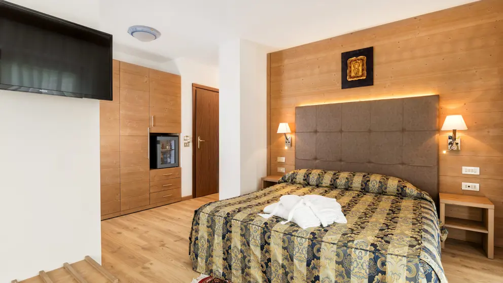 Inghams Italy Dolomites Cortina Hotel Barisetti Bedroom