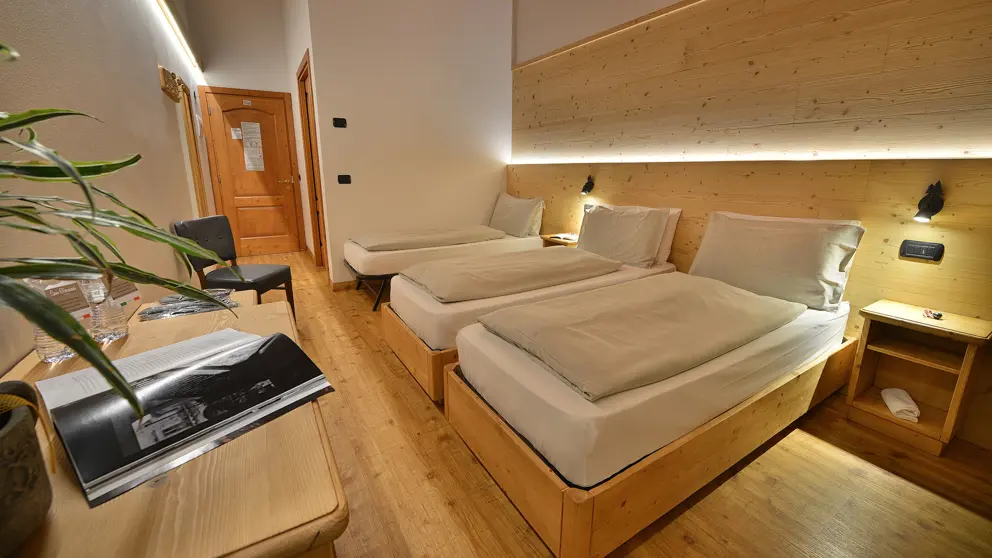 Inghams Italy Livigno Hotel San Giovanni Triple Bedroom [2]