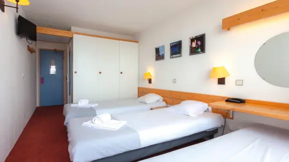 Essential twin bedroom 