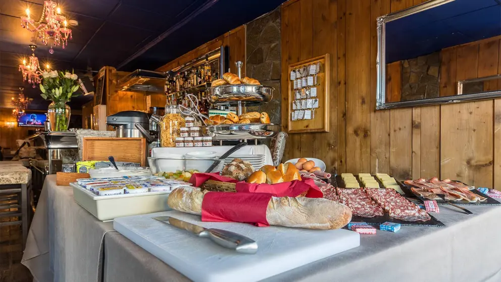 Hotel Olympic Courchevel Breakfast Buffet [4]