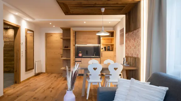 Zindegg apartment lounge and dining area