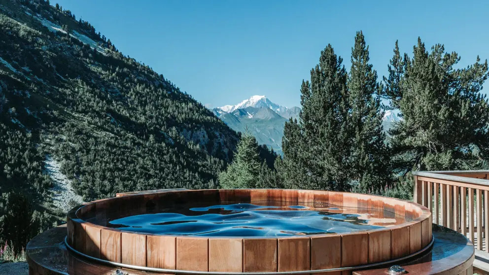 Arc 1950 Le Village Apartments Les Arcs Wellness Area Outdoor Hot Tub [4]