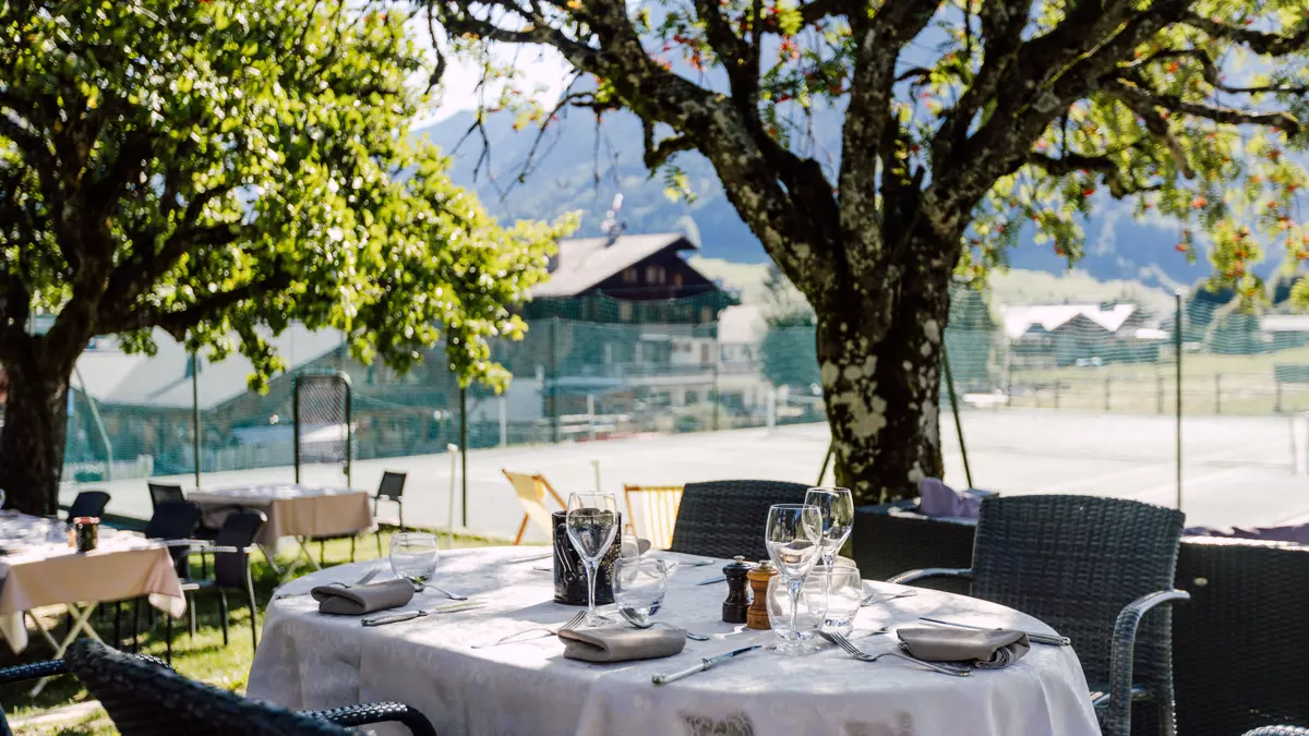 Hotel Les Champ Fleuris Garden Dining
