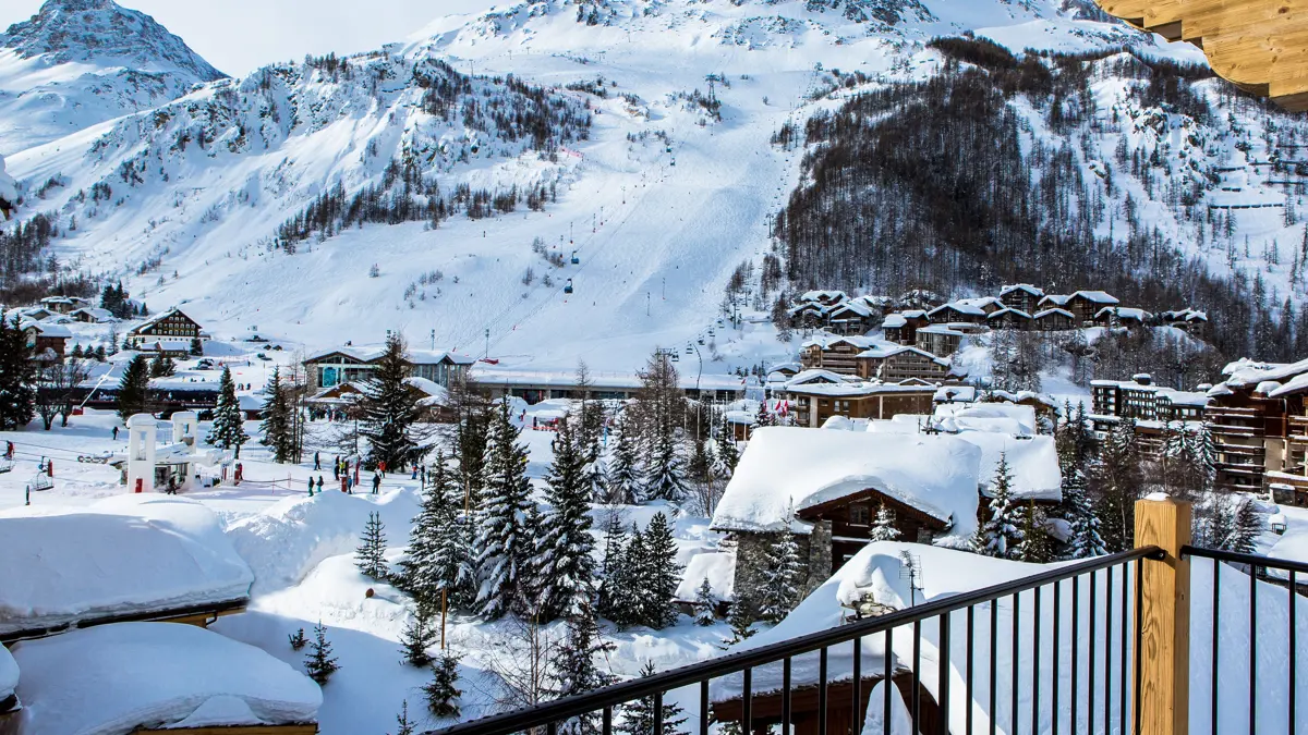 Hotel Ormelune Val D'isere Balcony View©Gilles Trilliard