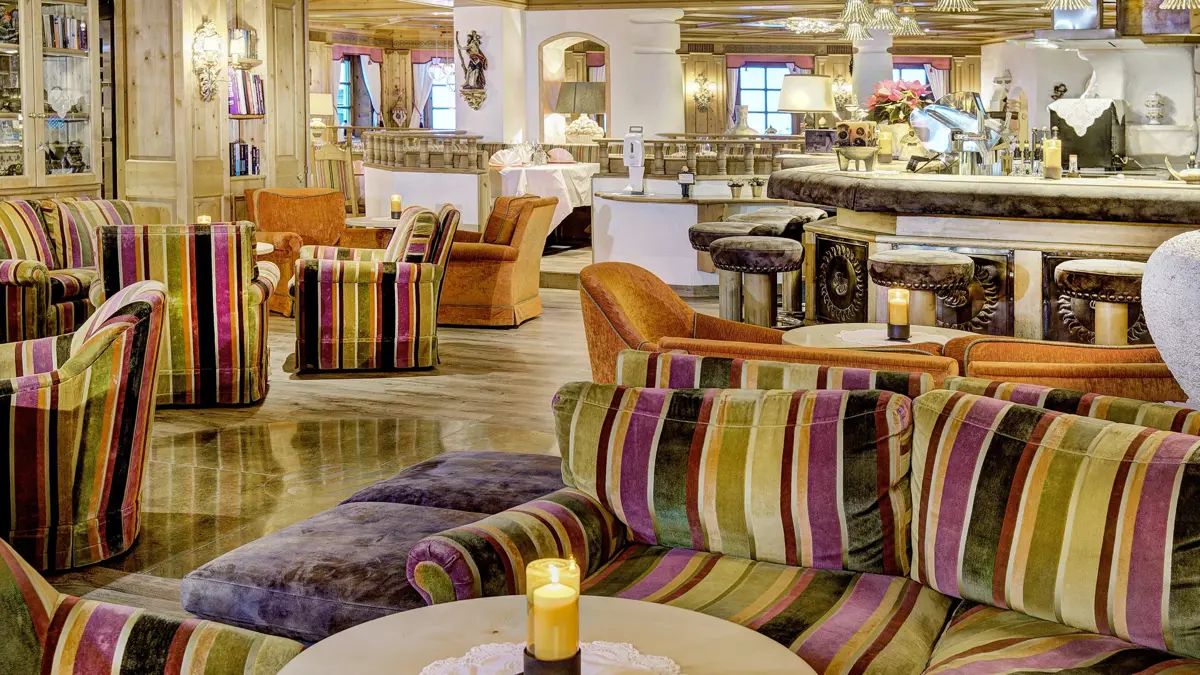 Hotel Bauer Saalbach Bar And Lounge (8)