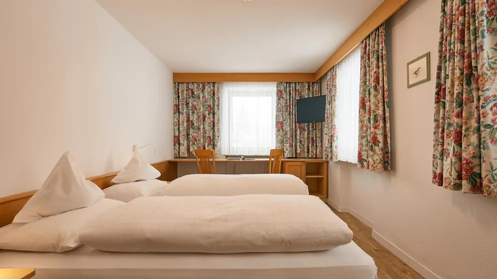 Pension Angelo Corvara Dolomites Standard Twin Room [1]