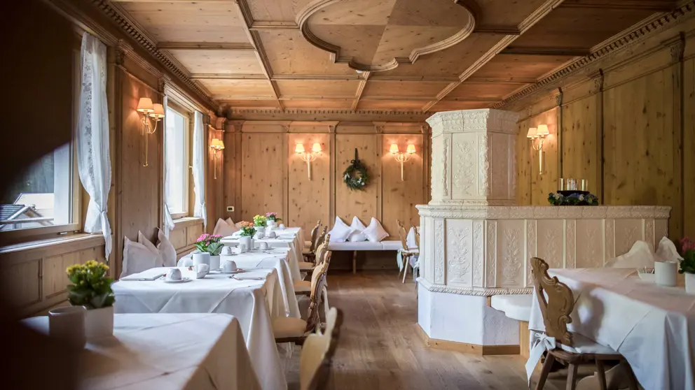 Dolomites, Selva, Hotel Aaritz, Restaurant [2]