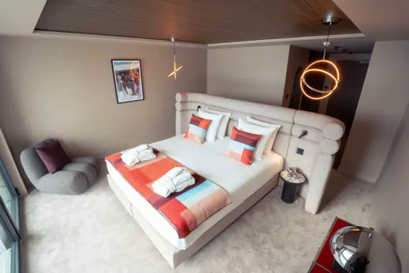 Signature room