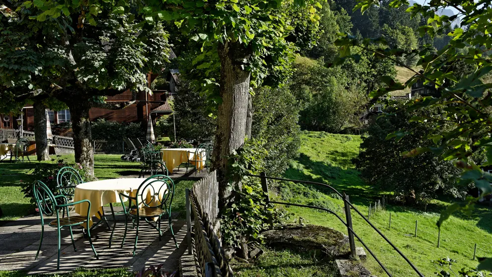 Hotel Alpenrose Wengen Summer Garden [2]