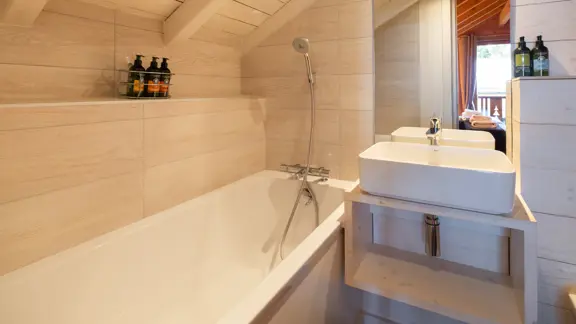 Bedroom five en-suite