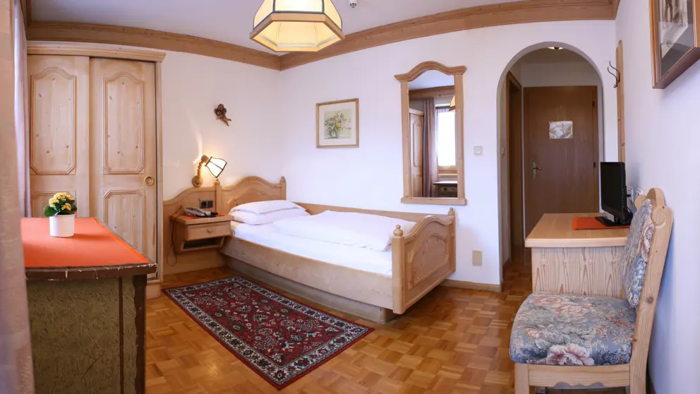 Inghams Italy Dolomites Ortisei Hotel Dolomiti Madonna Single Bedroom
