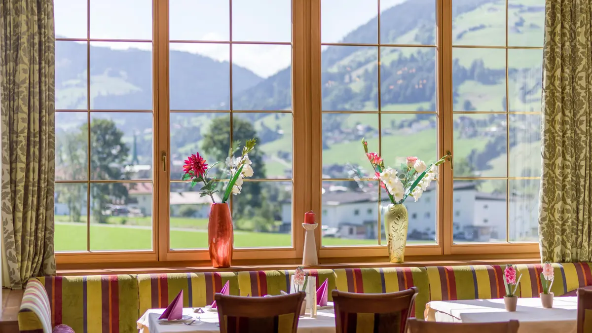Hotel Harfenwirt Niederau Dining Room (2)