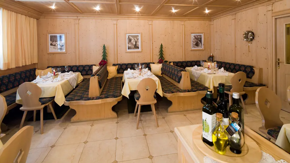 Hotel Eggerwirt Soll Dining Room 4 [9]