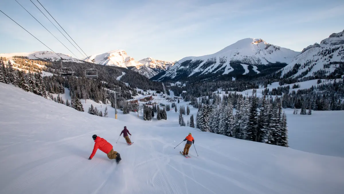 Banff Sunshine Base ©ReubenKrabbe