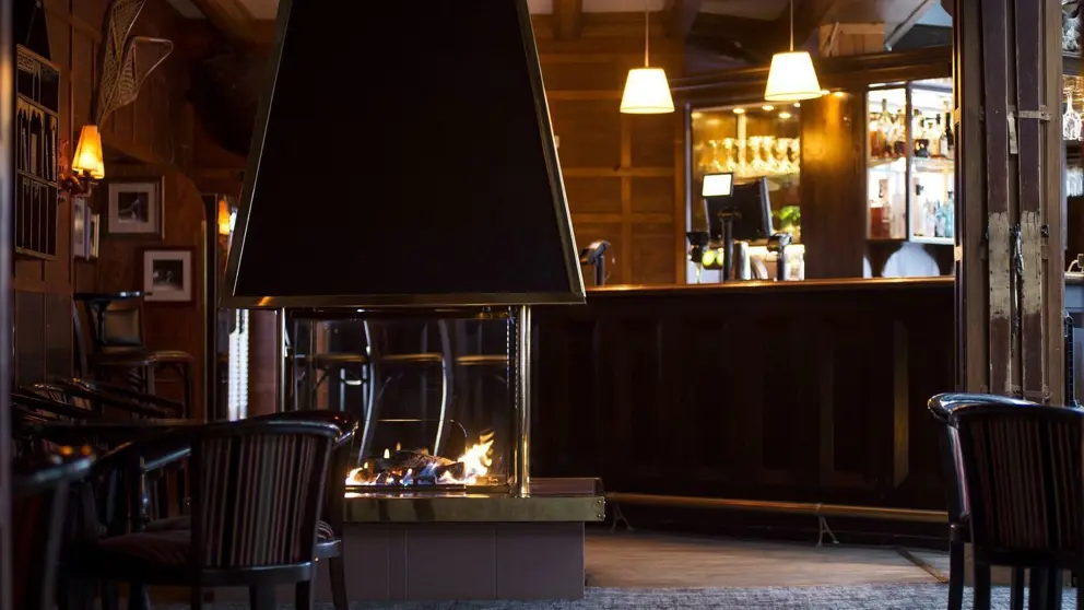 Dr Holms Hotel Geilo Ski Bar [5]