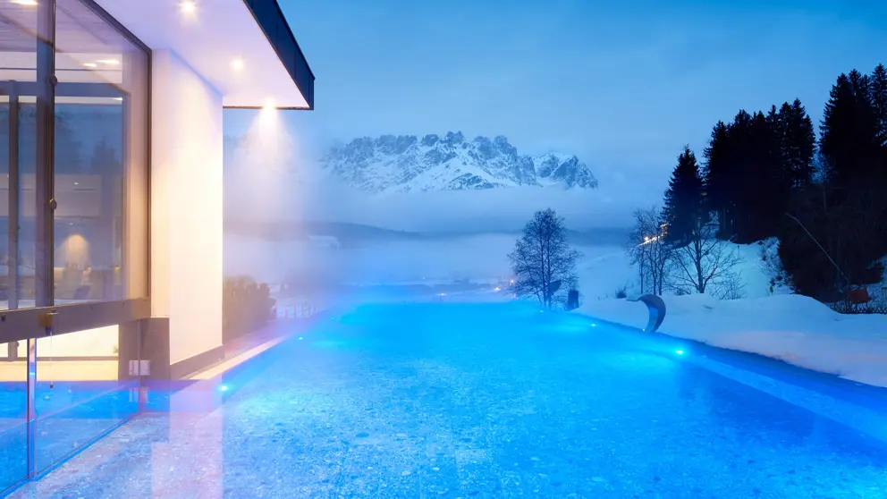 Hotel Der Bar Ellmau Infinity Pool (1) [6]