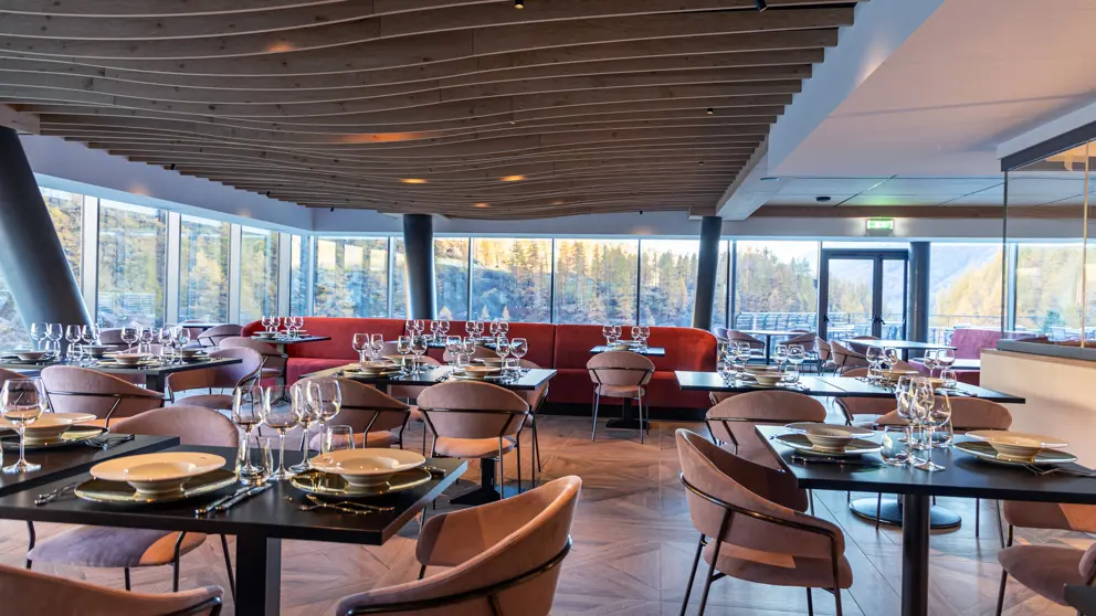 Italy Aosta Valley Cervinia Vretreats Le Saveur Restaurant [6]