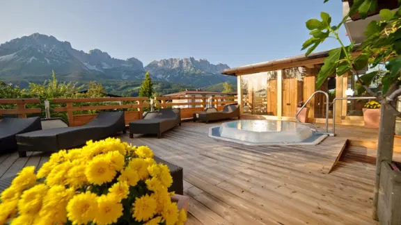 Hotel Hochfilzer Ellmau Whirlpool And Terrace Loungers