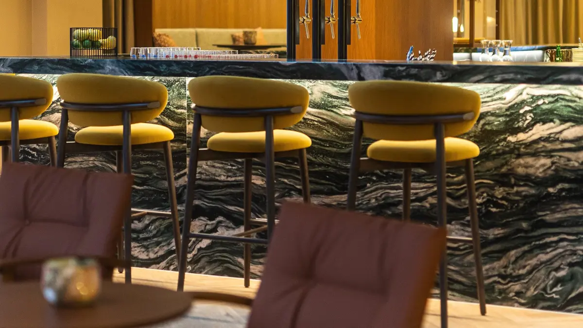 Hotel Neue Post Zell Am See Bar