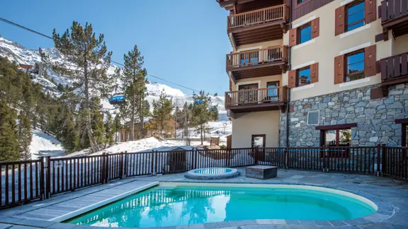 Arc 1950 Le Village Apartments Les Arcs Outdoor Pool