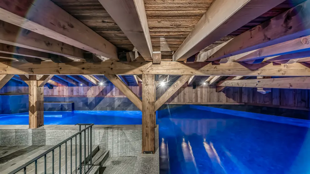 Hotel Le Val d'Isere Spa Indoor Pool [3]