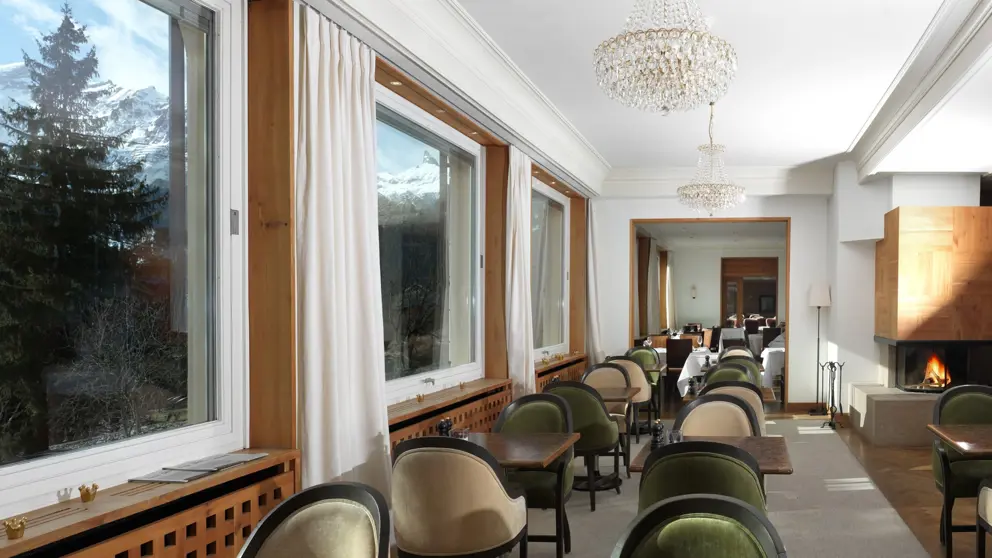 Beausite Park Hotel Wengen Restaurant Altitude Cheminee 3 [9]