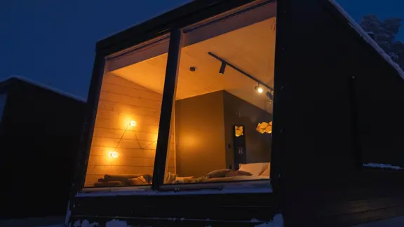 Arctic glass suite