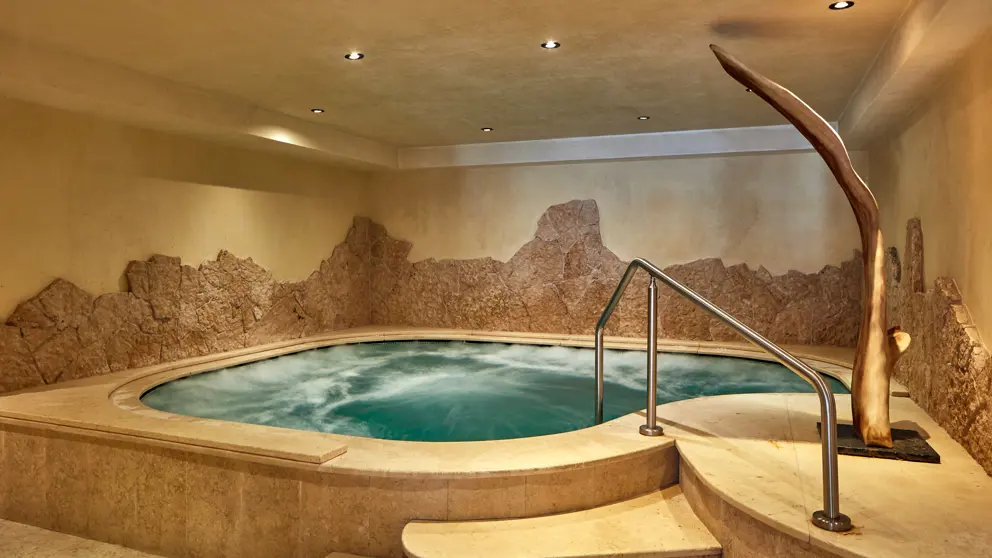 Sporthotel Panorama, Corvara, Dolomites, Whirlpool [3]