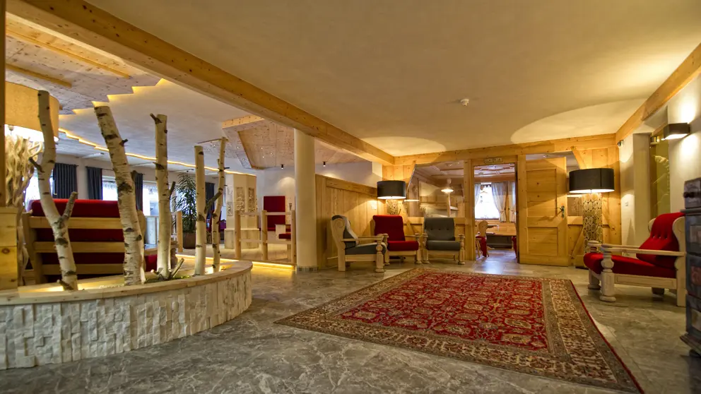 Inghams Italy Dolomites Kronplatz Hotel Teresa Reception [2]