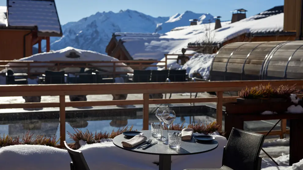 Grandes Rousses Hotel And Spa Alpe D'huez Restaurant Ferme D'hubert [3]