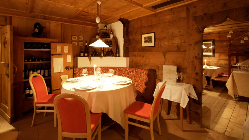 Inghams Italy Dolomites Corvara Sporthotel Panorama Restaurant (2)