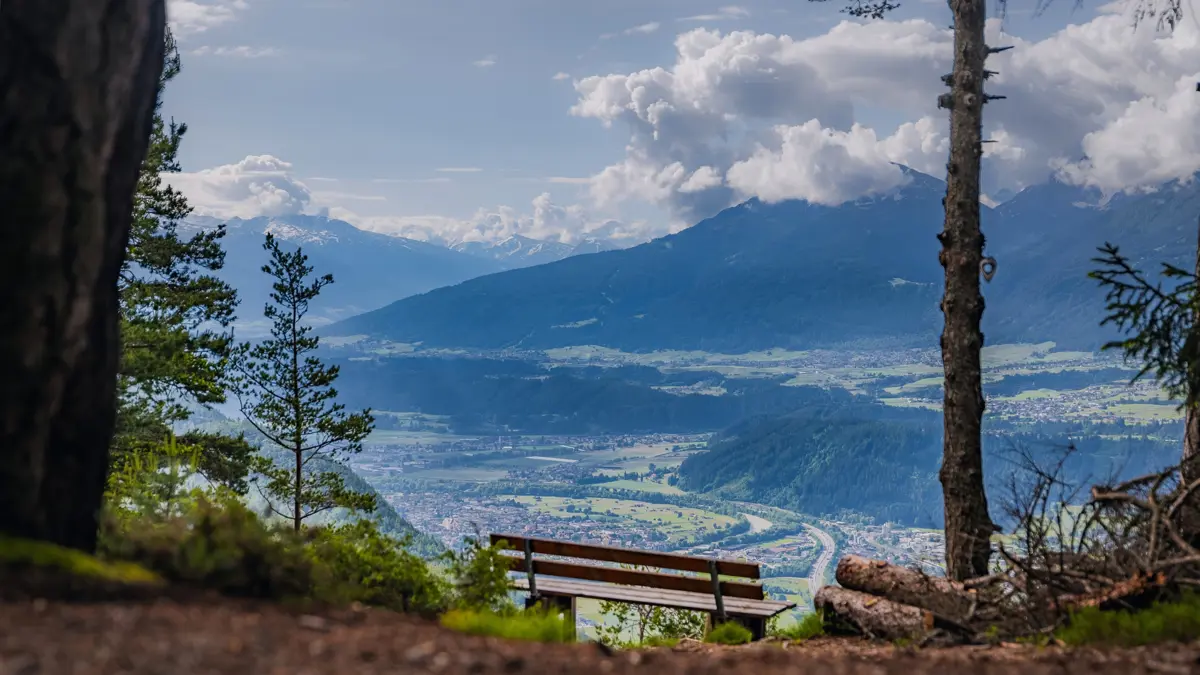 Hochleithenkopf trail bench viewpoint ©Region Seefeld