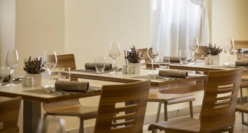 Hotel Antico Borgo Riva Lake Garda Italy (6) [8]