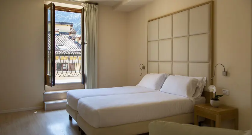 Hotel Antico Borgo Riva Lake Garda Junior Suite (1) [3]