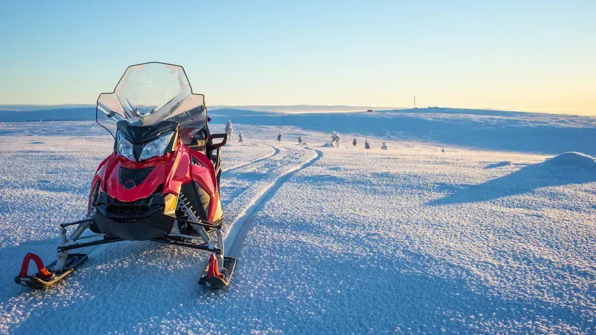 Lapland Excursion Snowmobile 4