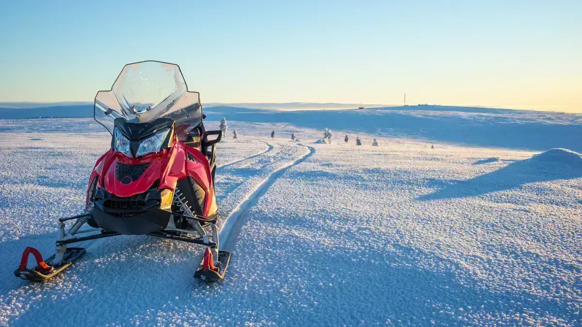 Lapland Excursion Snowmobile 4