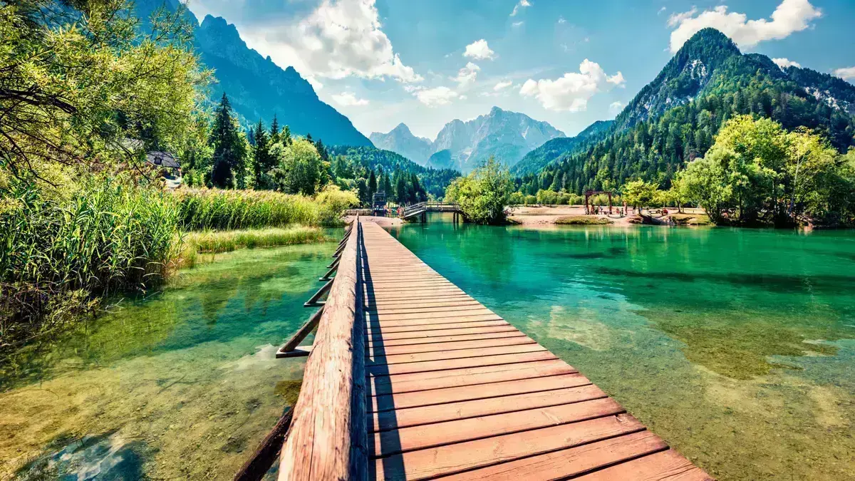 Kranjska Gora Lake Jasna Adobestock 294823554