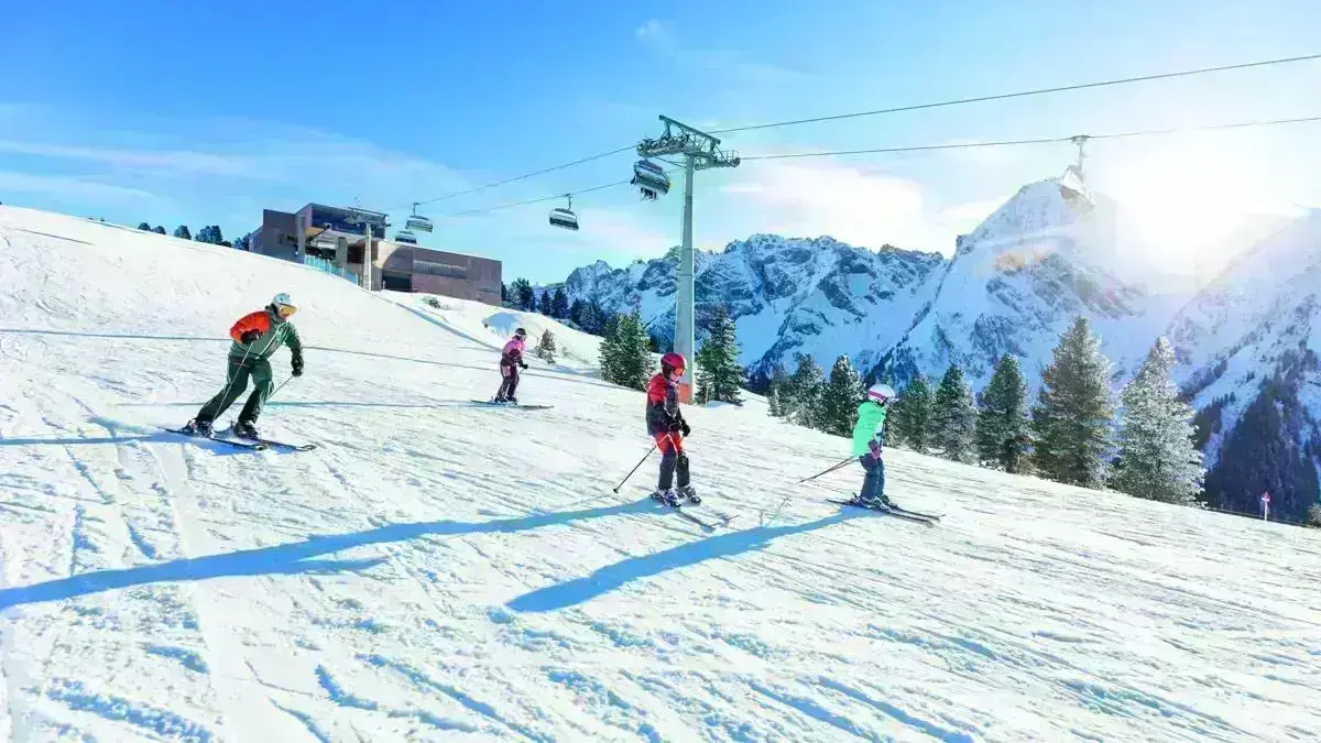 Mayrhofen Ski Resort Austria Family Ski Mayrhofner Bergbahnen
