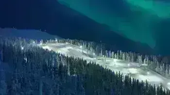 Northern Lights Above Alpine Training Park Levi (1)
