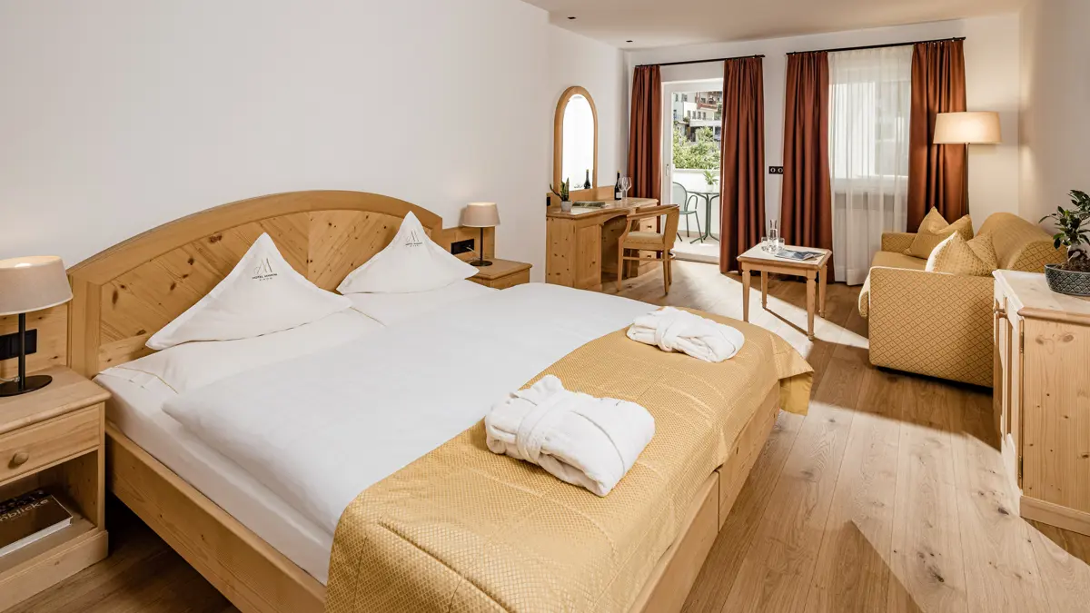 Inghams Italy Dolomites Selva Hotel Mignon Comfort Bedroom