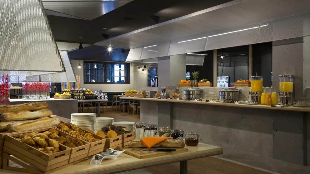 Hotel Heliopic Chamonix Breakfast Buffet [4]