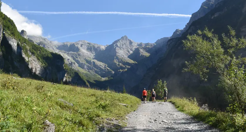 Zoe Sixt Fer À Cheval