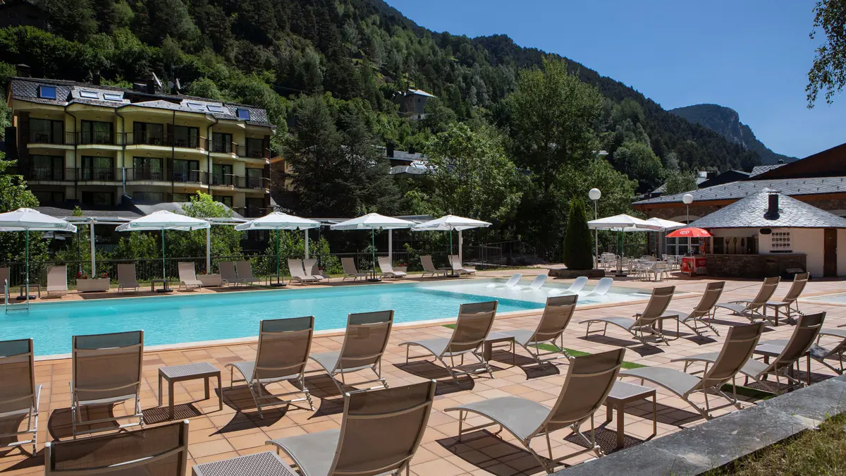 Hotel Sant Gothard Arinsal Swimming Pool 2