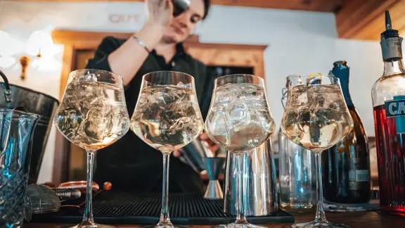 Hotel Breithorn Champoluc Aosta Valley Hall (30)