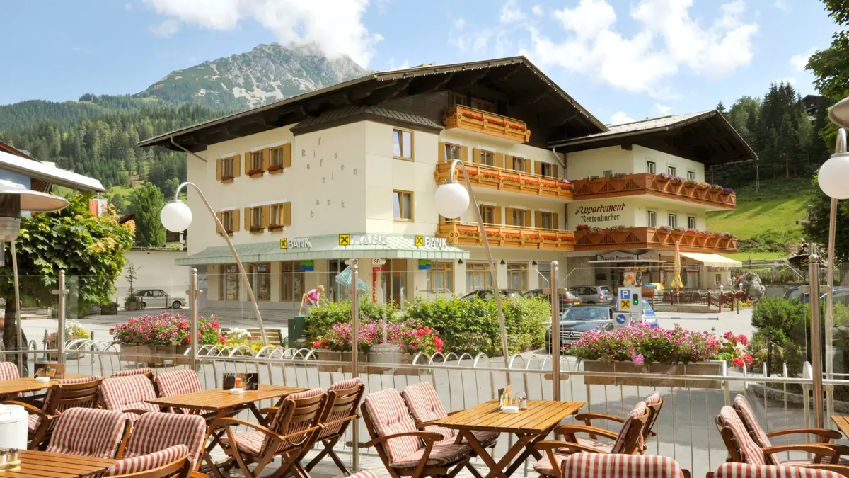 Hanneshof Resort Filzmoos Gästehaus Raika Building