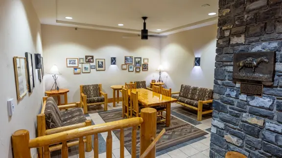 Brewsters Mountain Lodge Banff Mezanine