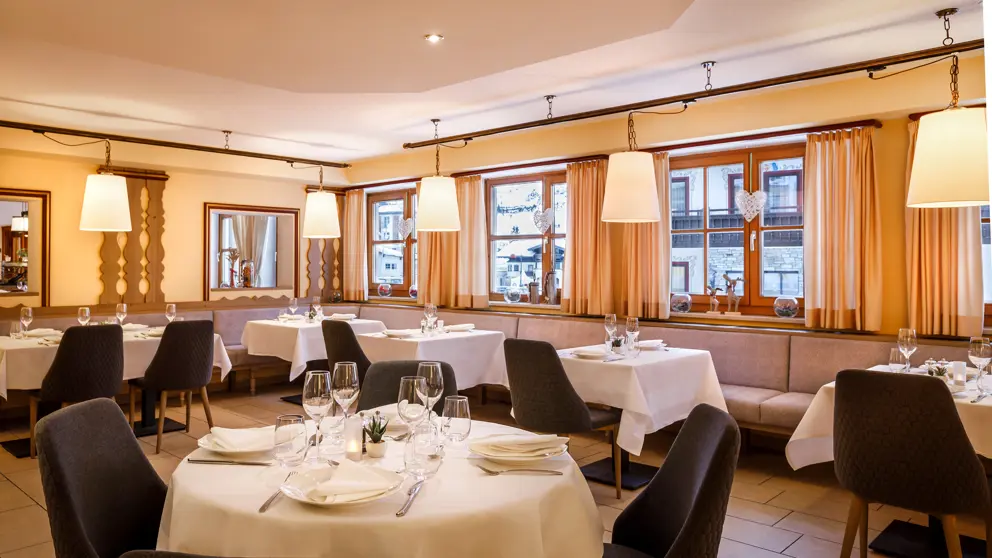 Valamar Hotel Obertauern Dining Room [5]
