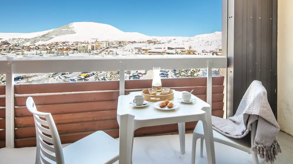 Les Bergers Apartments Alpe D'huez Studio Apartment Balcony [5]