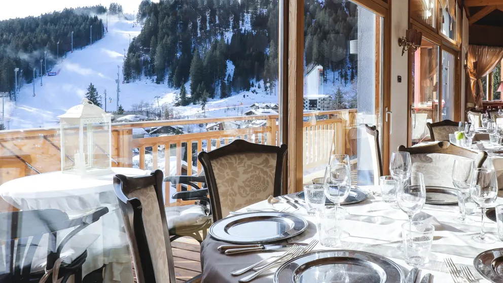 Inghams Italy Dolomites Madonna Di Campiglio Hotel Cristal Palace Dining Room [3]