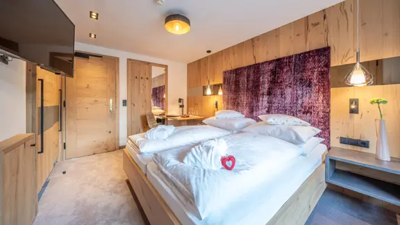 Hangerer room example